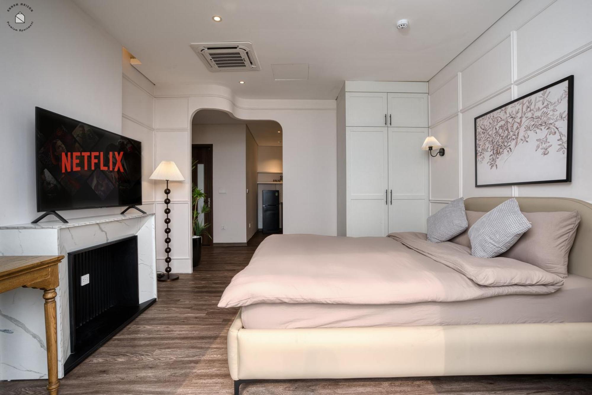Annam Premium - Amazing Lakeview & Balcony - Westlake Hanoi