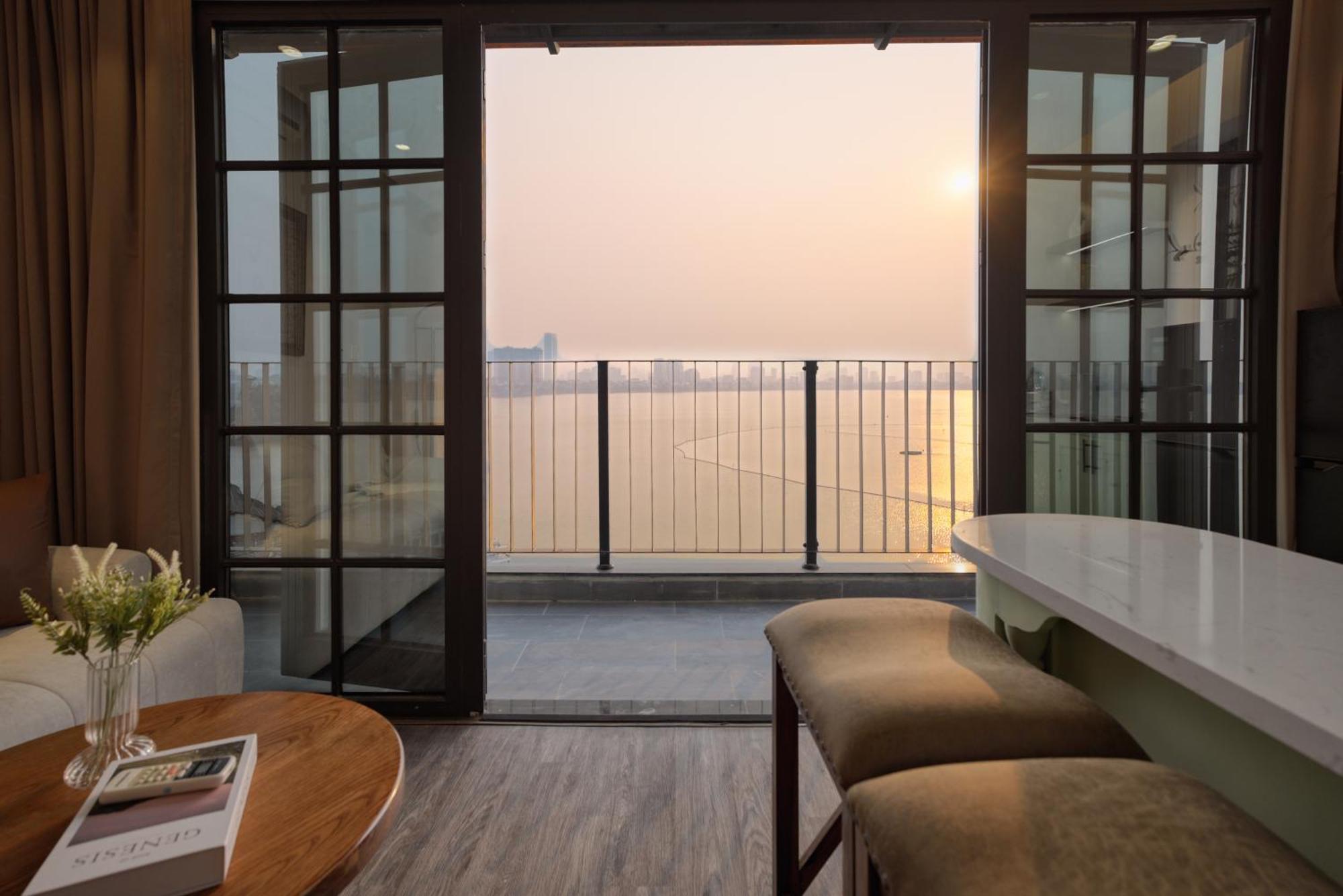 Annam Premium - Amazing Lakeview & Balcony - Westlake